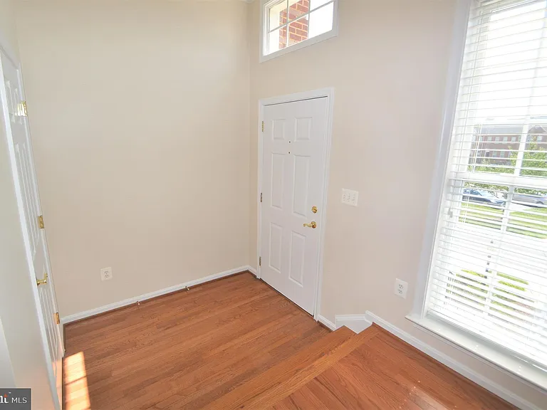 25140 Boomerang Ter — Photo 2