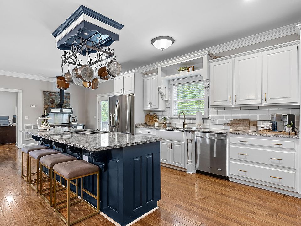 384 County Road 806, Flat Rock, AL 35966 Zillow