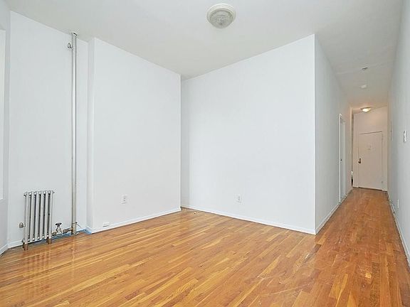 3rd image of 358 W 127th St #4R