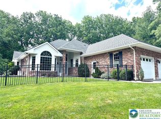 1859 Sherwood Cir, Allentown, PA 18103