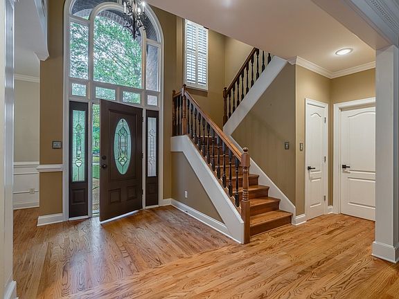 3rd image of 765 Green Oaks Ln