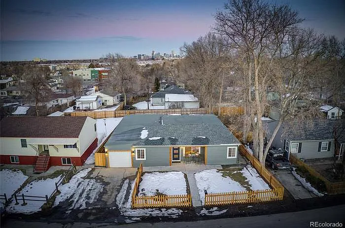 1772 Jay St — Photo 2
