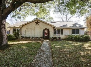 902 Chantilly Ln, Houston, TX 77018