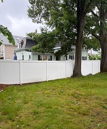 5th image of 32 Vernon St