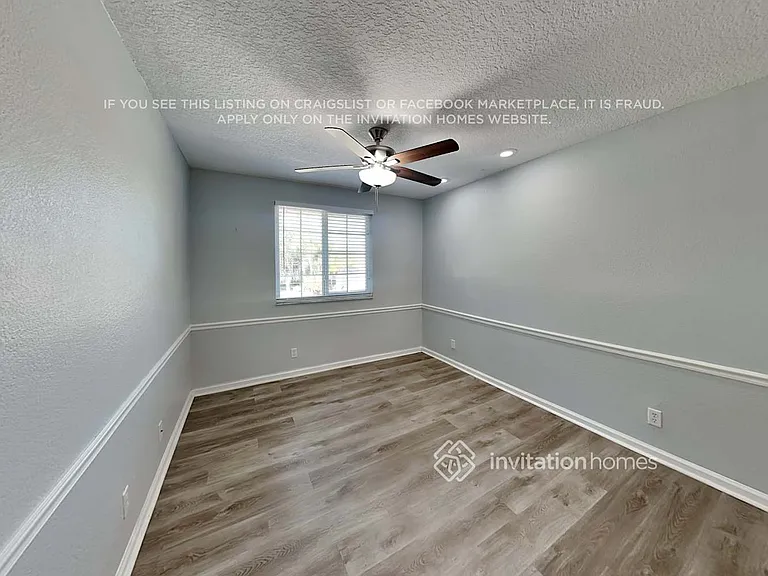 6340 NW 77th Ct — Photo 17
