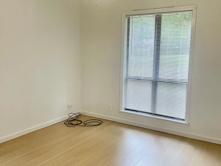 1238 Salem St — Photo 3