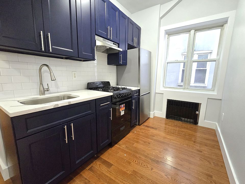 1st image of 4317 34th Ave #2R