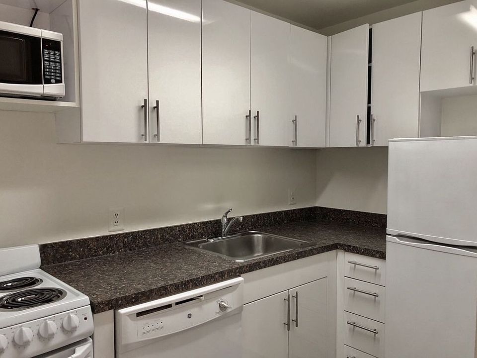 2nd image of 105 5th Ave APT 8C