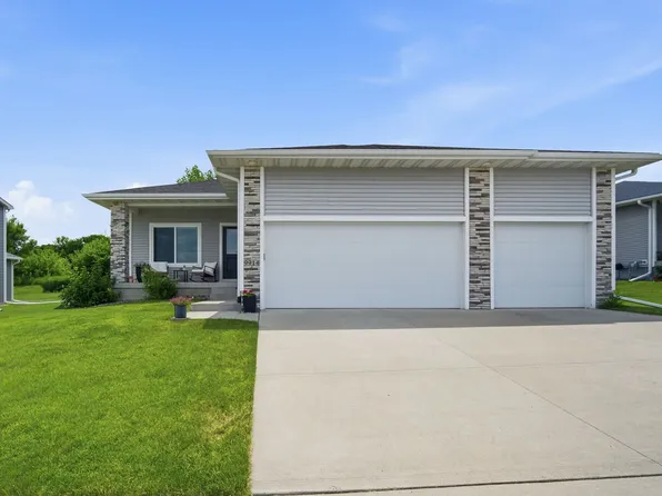 9914 Marnewood Dr, Johnston, IA 50131