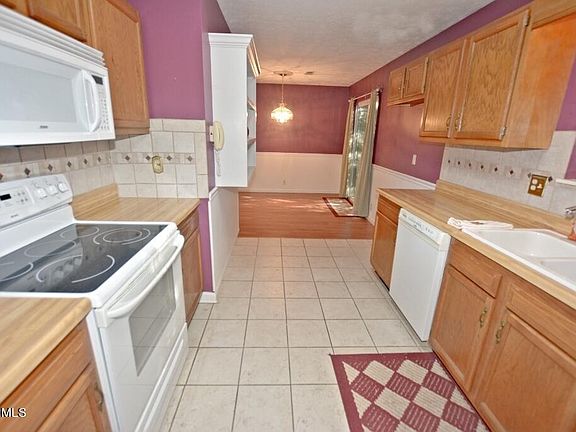 5th image of 10718 Woody Dr