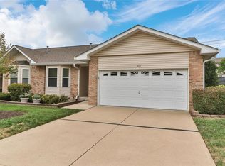 203 Southern Oaks Dr, Saint Charles, MO 63303