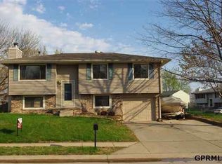 14733 Emiline St, Omaha, NE 68138