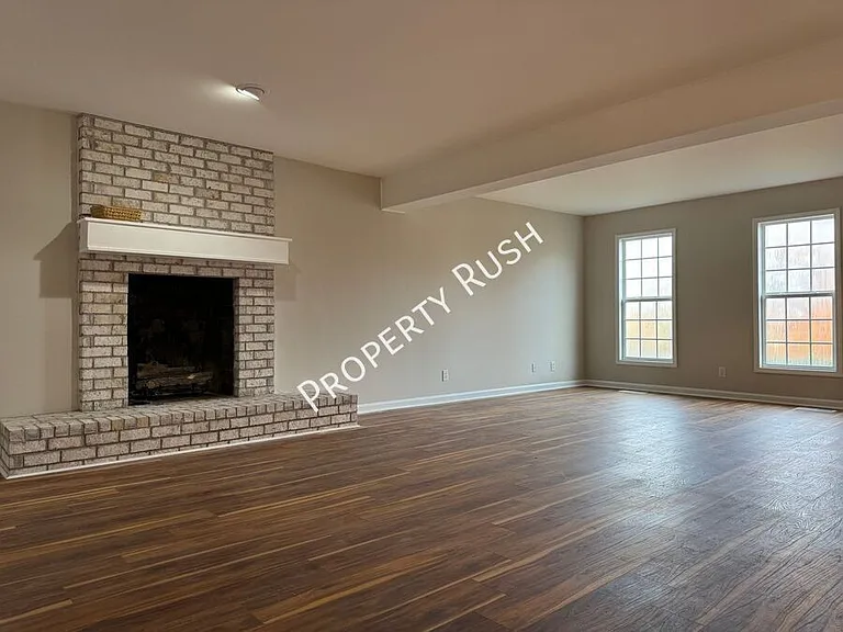 2945 Old Britain Cir — Photo 6
