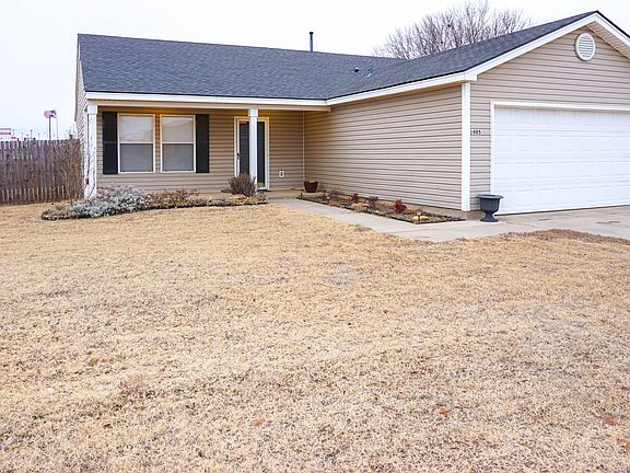 2nd image of 1905 Eagle Dr