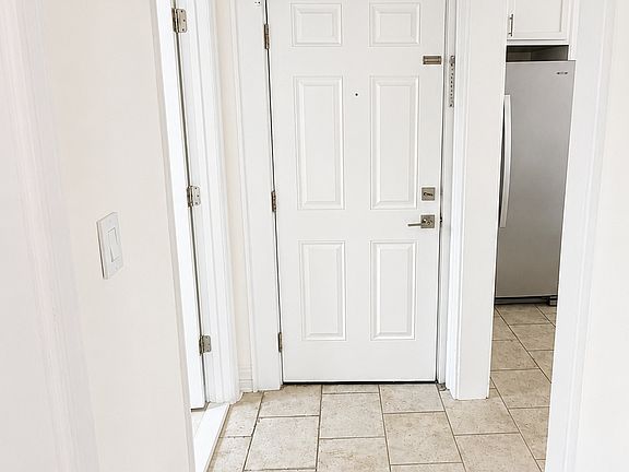 5th image of 137 Hammond Ave APT 4