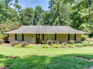 1020 Pine Lake Dr, Townville, SC 29689