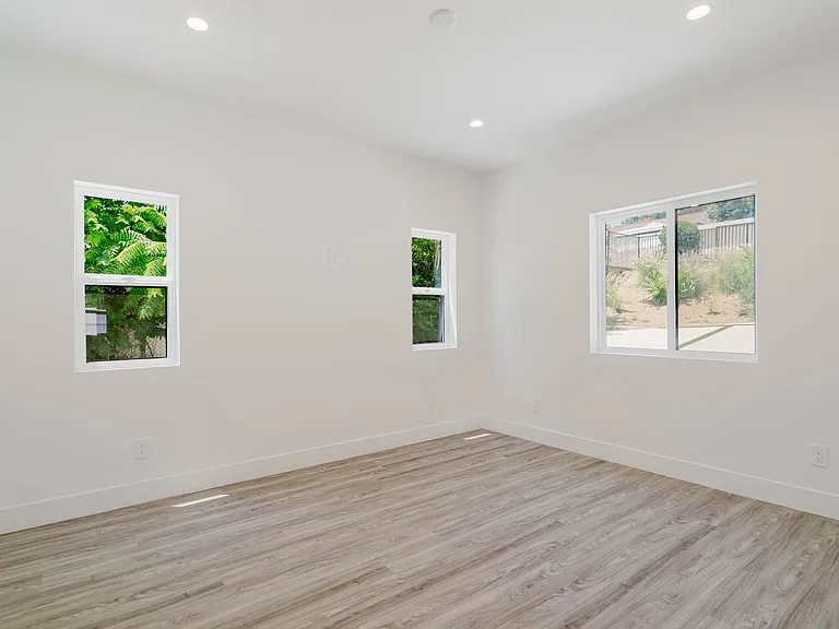 17846 Rinaldi St — Photo 19
