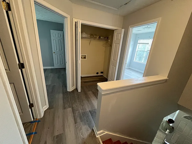 979 Hunt Rd — Photo 8