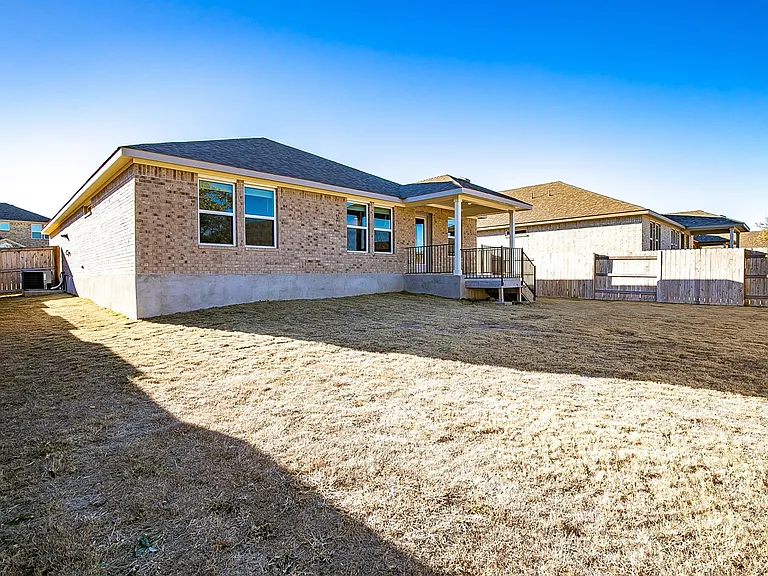 1601 Longhorn Ranch Dr — Photo 26