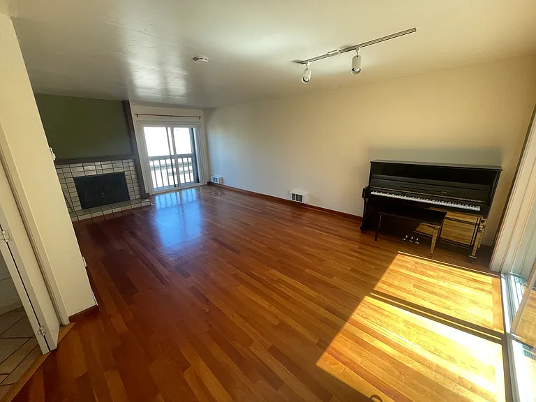207 Vista Heights Rd — Photo 3