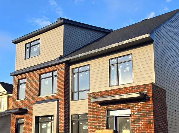 873 Contour St, Ottawa, ON K1W 0G6