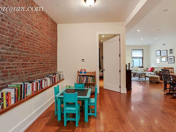 4th image of 82 Woodhull St APT 1