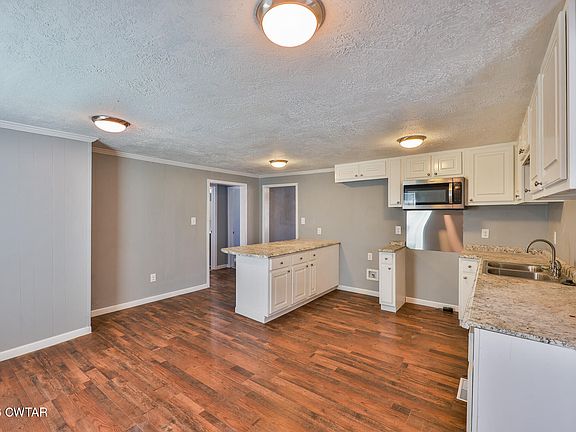 3rd image of 130 Callis Dr