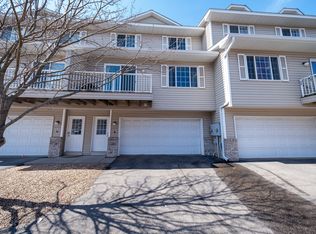 1555 County Road D E UNIT K, Saint Paul, MN 55109