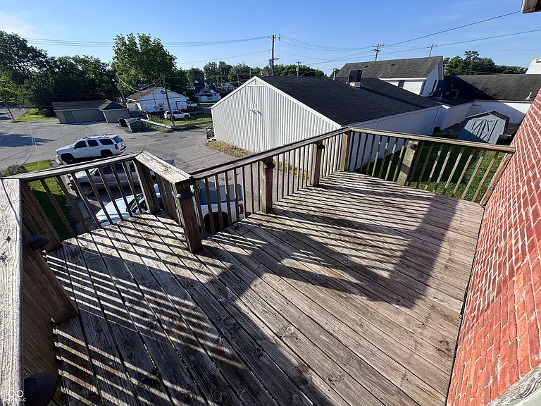 91 N Maple St — Photo 5