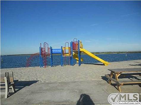 2nd image of 262 Bay Beach Way