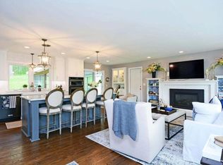 11308 Friar Ln, Minnetonka, MN 55305