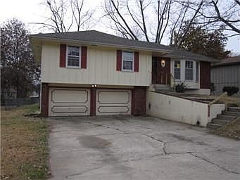 1st image of 410 Gordon Dr