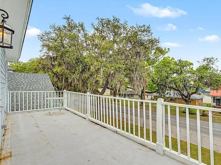 1207 E Anderson St #B — Photo 22