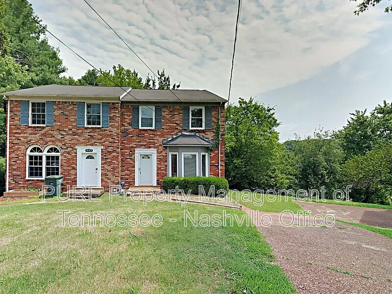 3 bed, 2.5 bath, 1603 sqft, $2,125 — Photo 2