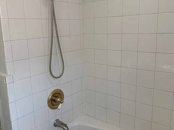 Shower in upstairs bathroom
