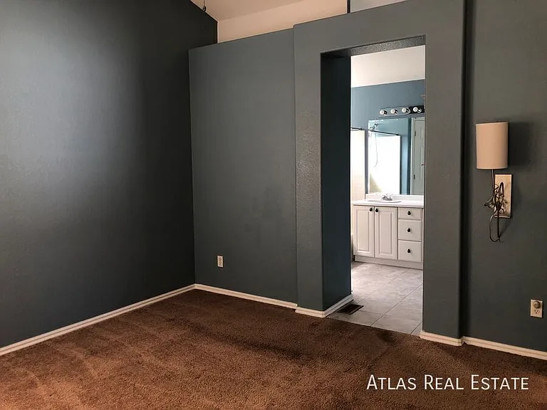 1316 S Alton Ct — Photo 16