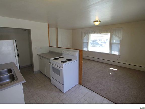 3rd image of 711 Avenue B APT 2