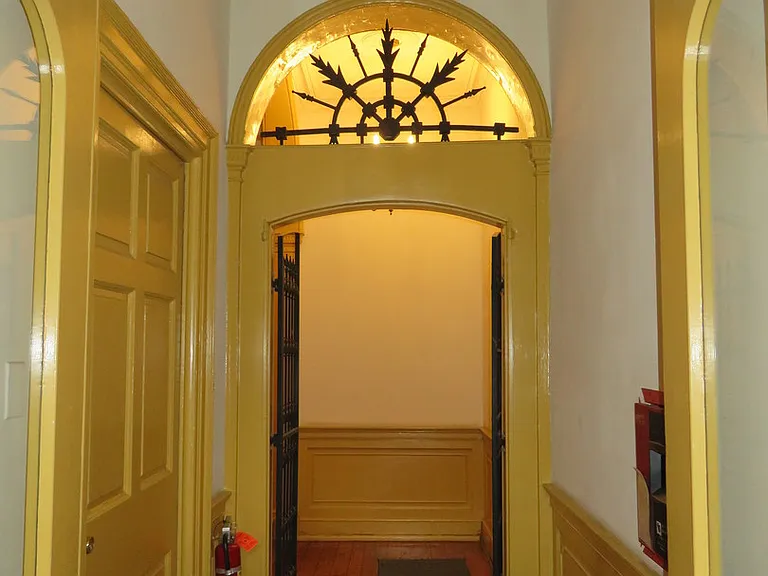 229 Pine St — Photo 4
