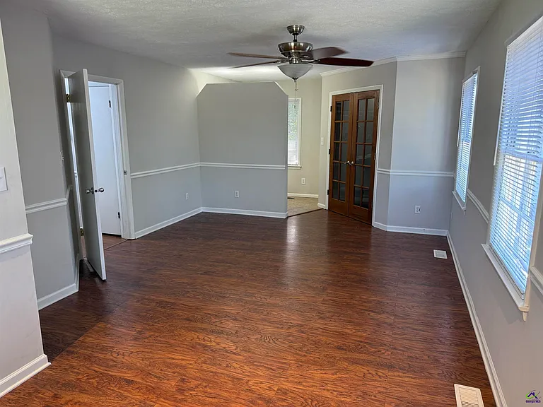 1115 Kingston Rd — Photo 9