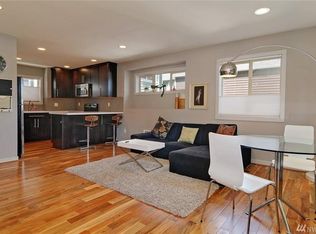 9615 Roosevelt Way NE, Seattle, WA 98115