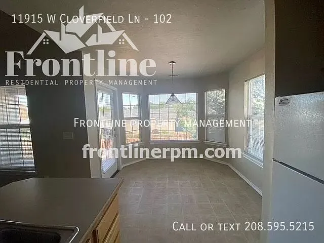 11915 W Cloverfield Ln #102 — Photo 2