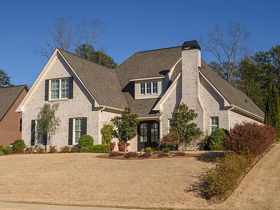 3rd image of 1064 Regency Way