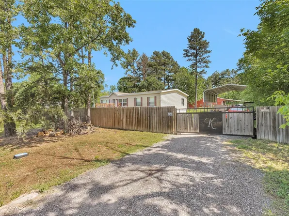 56 Michael St, Huntsville, TX 77320