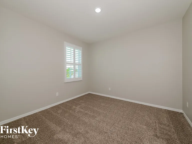 6518 Devesta Loop — Photo 11