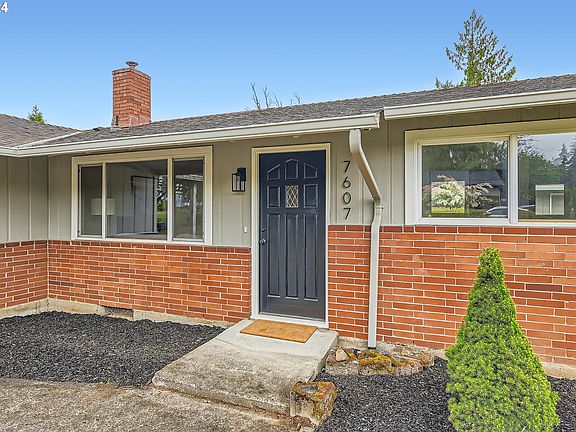 4th image of 7607 NE 65th Ct