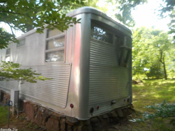 4th image of 607 Alamo Dr