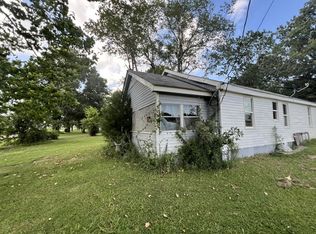 200 Southwest Dr, Pollard, AR 72456