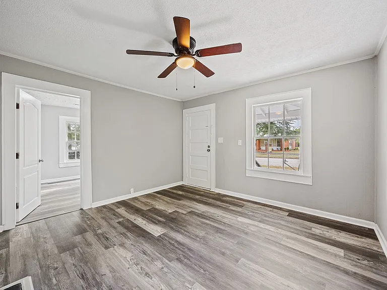 1601 Camden Rd — Photo 5