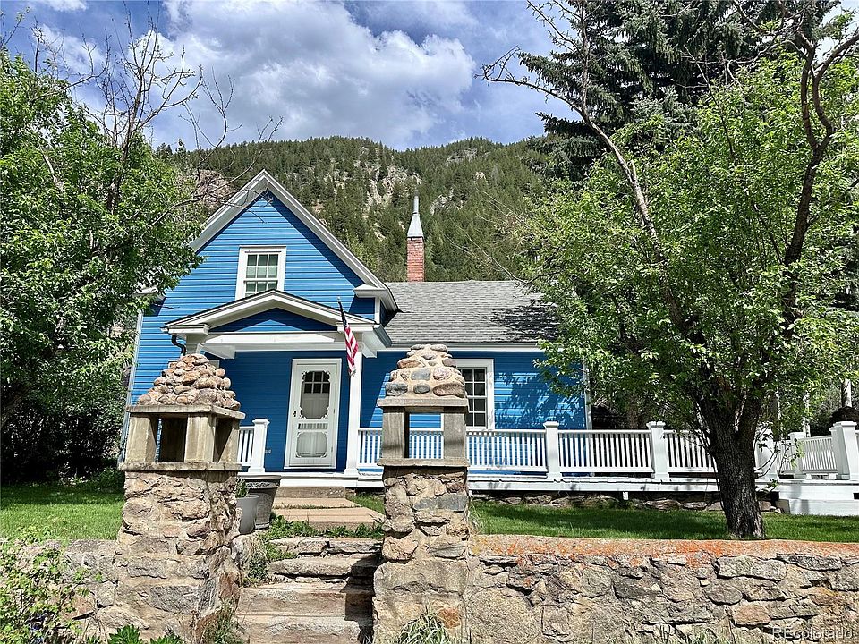 1st image of 902 Main Street