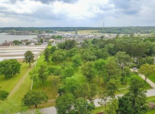 2000 Old River Rd, Montgomery, TX 77356